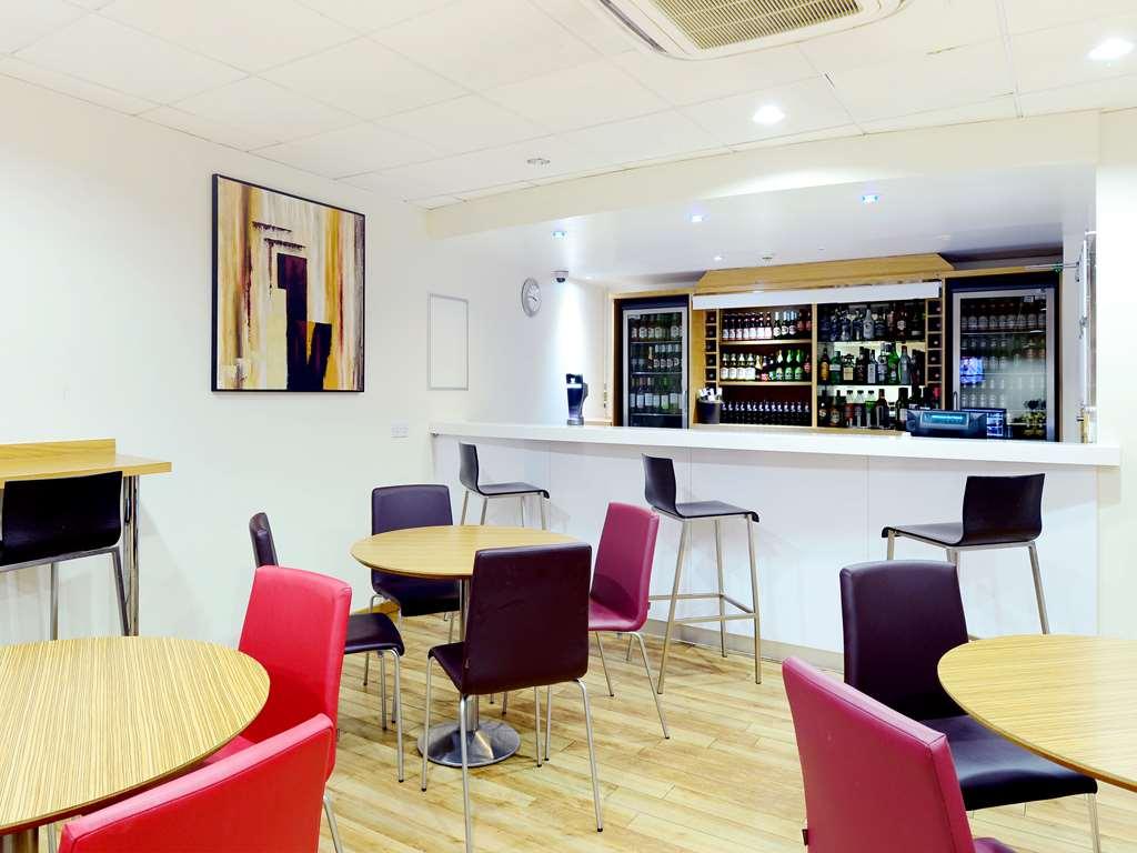 Travelodge London Euston Restaurant photo